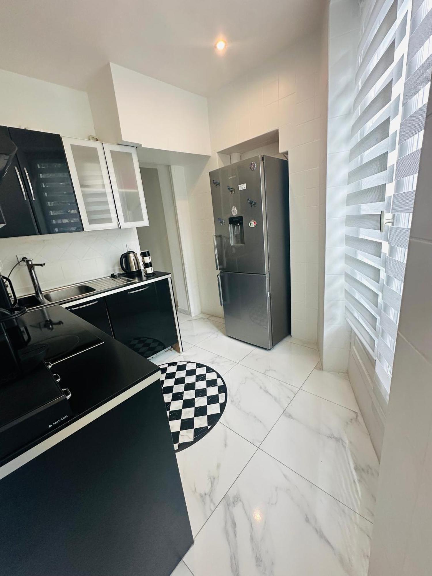 Appartement Parisien Buitenkant foto